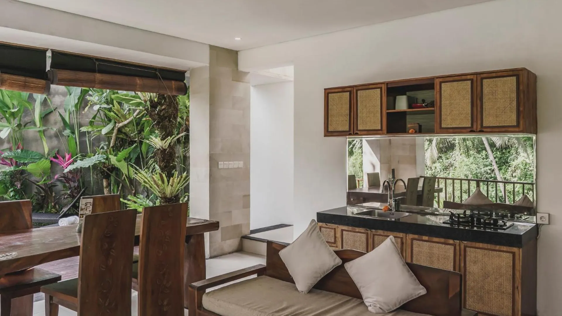 Dedary Resort & Spa Ubud By Ini Vie Hospitality 4*,  Indonesia